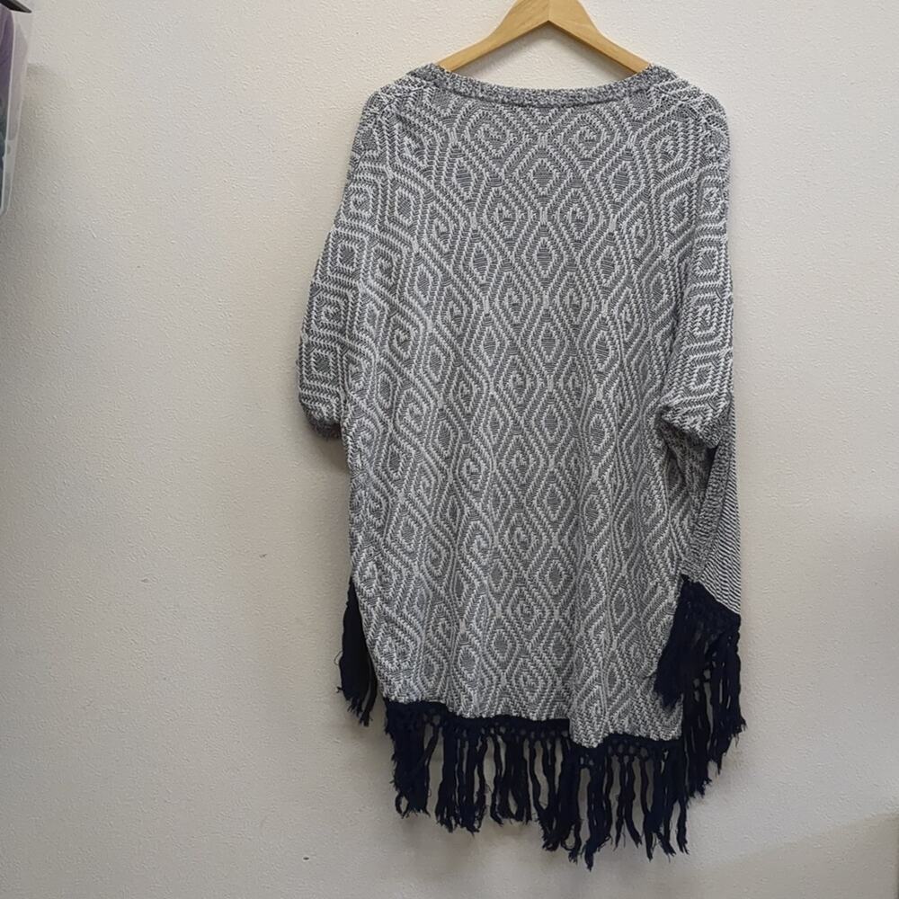 C. Wonder Light Gray Open-Front Sweater With Frin… - image 6